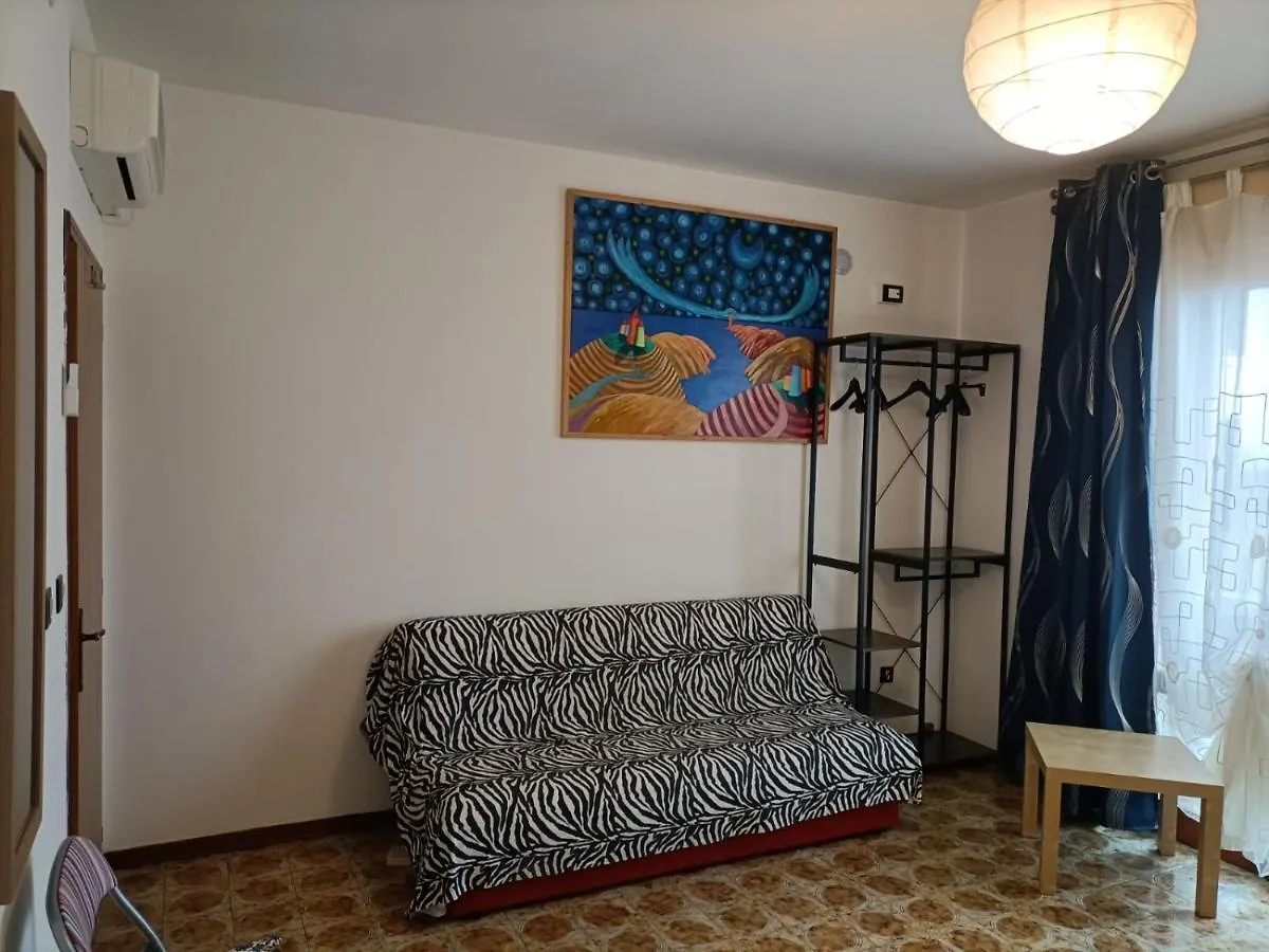 B&B Rosolina 0*,